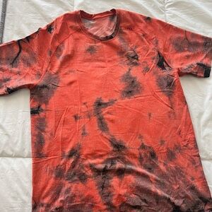 Men’s Lululemon T shirt